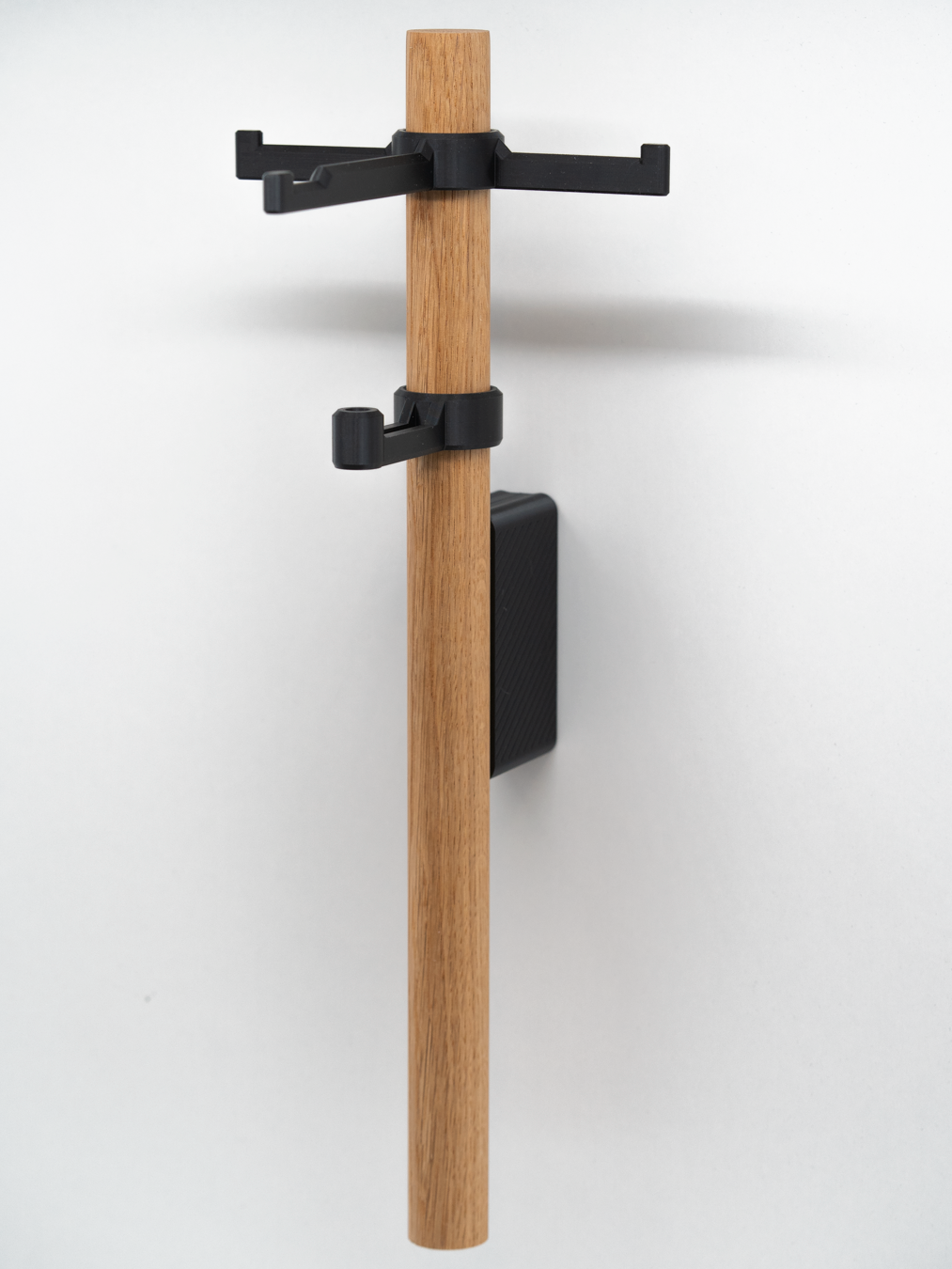 Fahrradhelm Wand Halter aus Eiche - Wandhalterung mit modernem Design für 1 Helm und 1 Brille